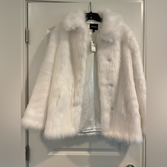 Express white fur coat- New with tags. Size XS - Picture 1 of 3